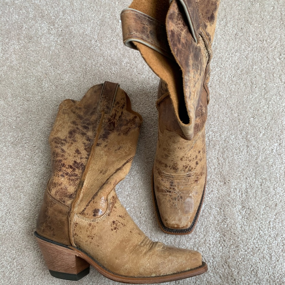 LIMITED EDITION NEW Justin Boots